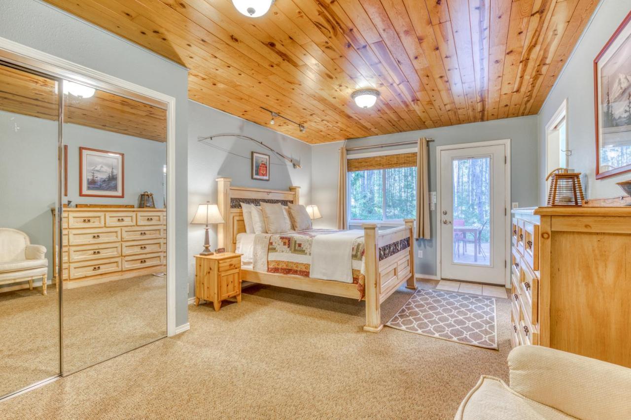 Stone'S Throw Villa Welches Bagian luar foto
