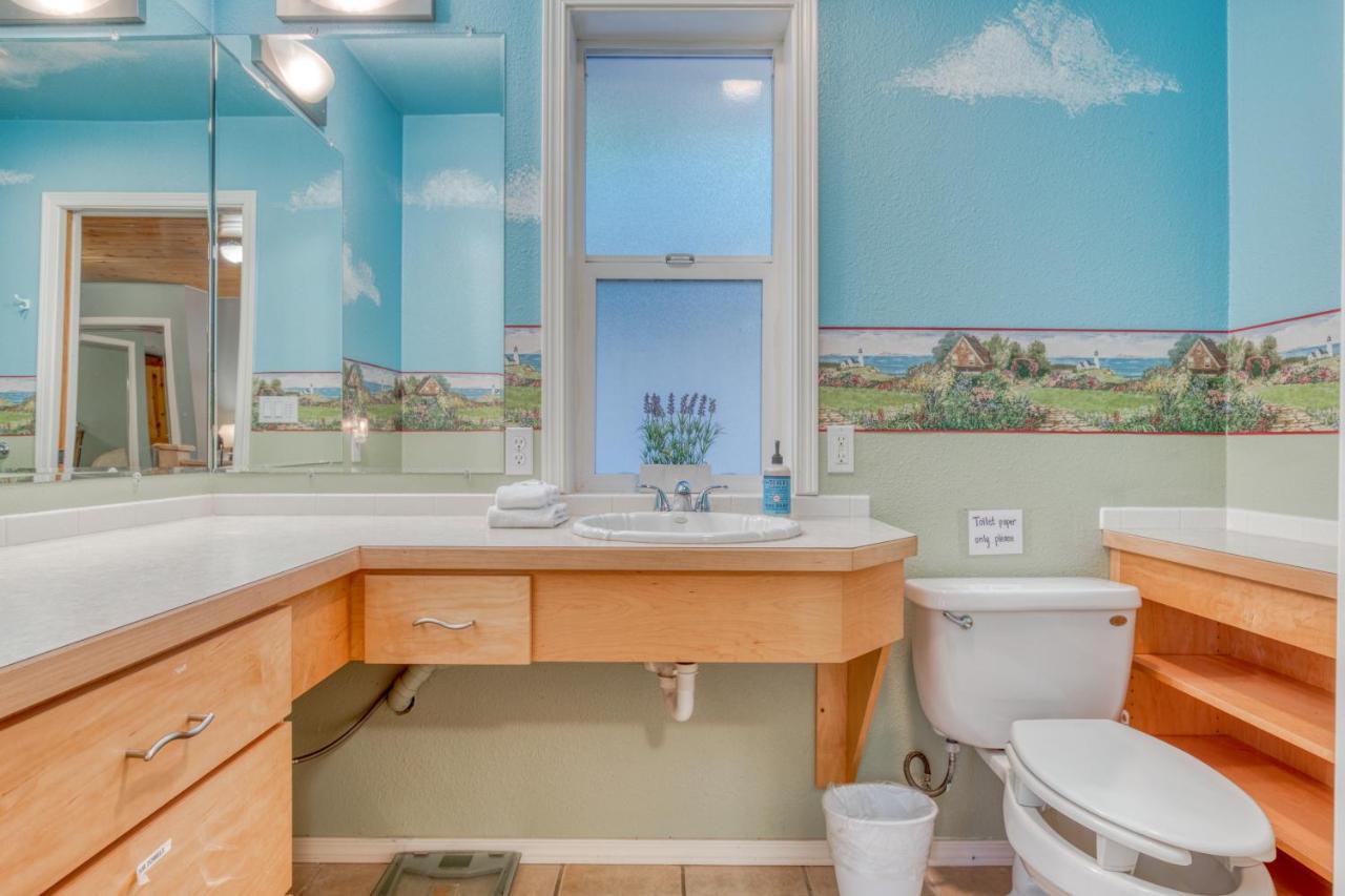 Stone'S Throw Villa Welches Bagian luar foto