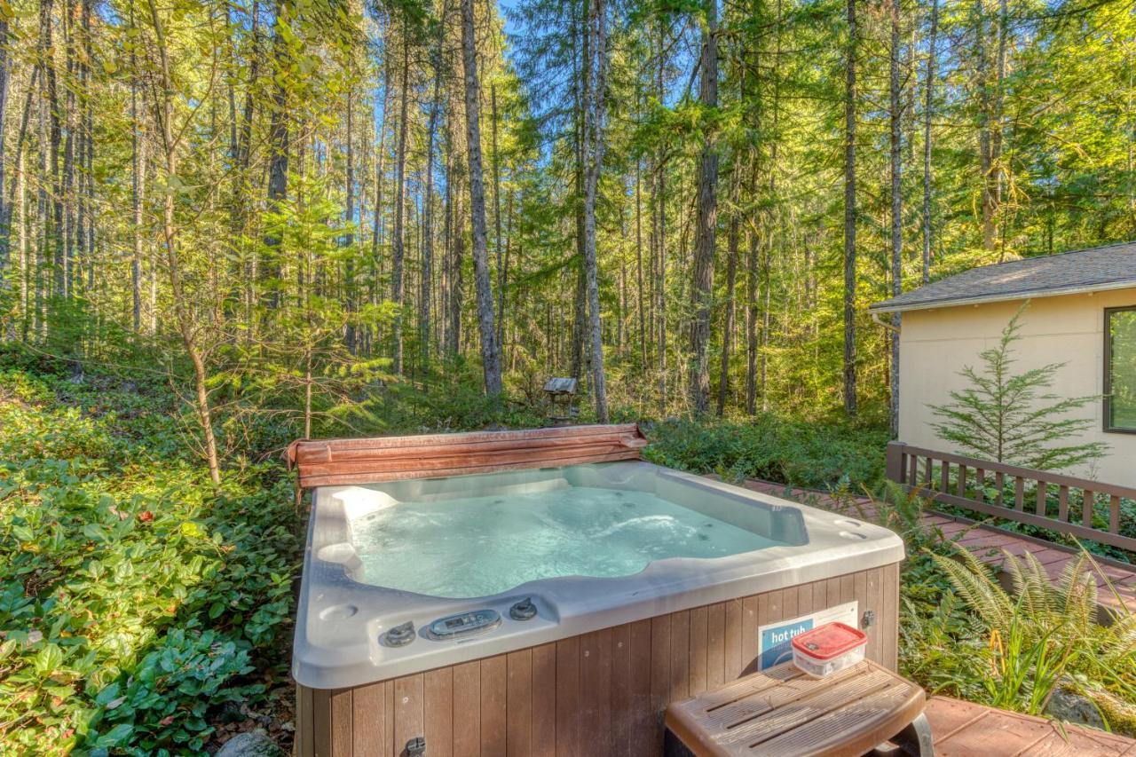 Stone'S Throw Villa Welches Bagian luar foto