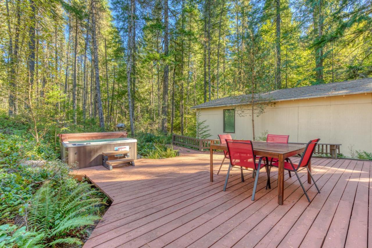 Stone'S Throw Villa Welches Bagian luar foto